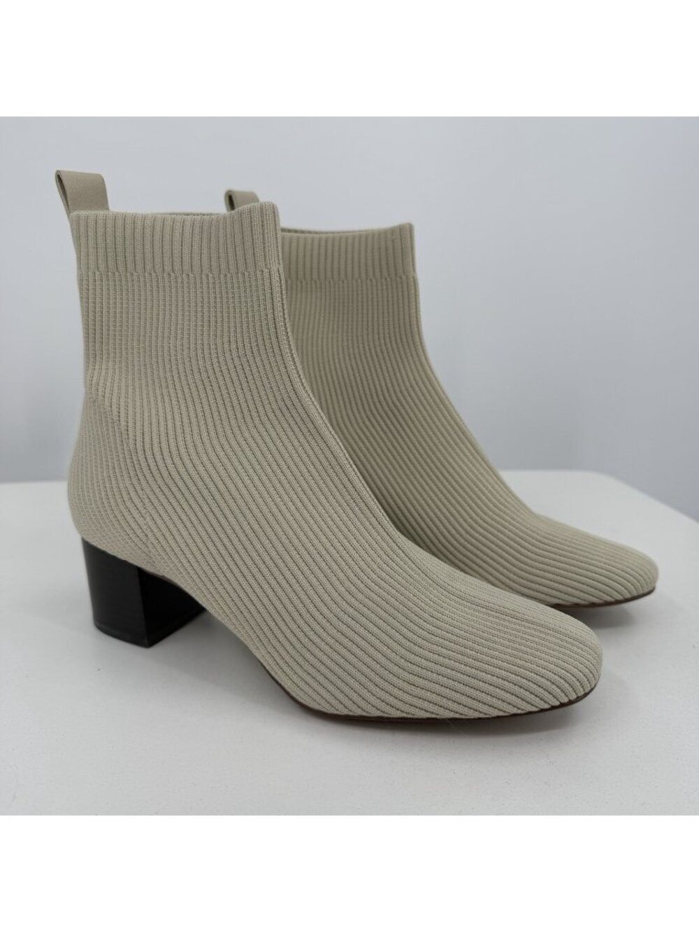 Everlane The Glove Boot in Bone size 8 Women's Stretch Rib Knit Ankle Bootie